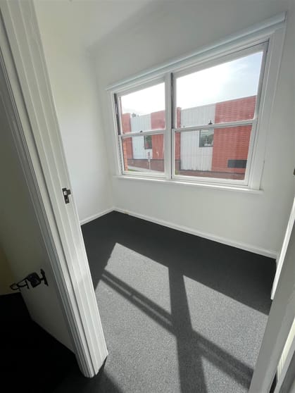 Click to view all images A/721 Riversdale Camberwell VIC 3124 - Image 3