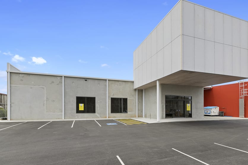 Click to view all images D/76-78 Redland Bay Road Capalaba QLD 4157 - Image 1