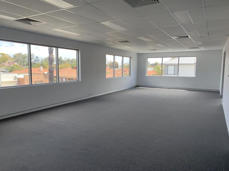 Click to view all images 31 Archer Street Carlisle WA 6101 - Image 2