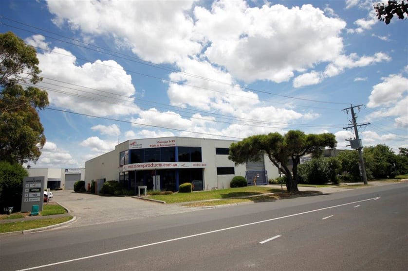 Click to view all images 1/3 Gatwick Road Bayswater North VIC 3153 - Image 2