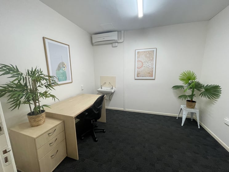Click to view all images 4/110 Bloomfield Street Cleveland QLD 4163 - Image 2