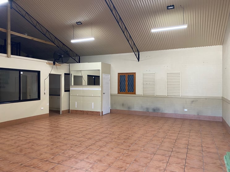 Click to view all images 2/86 Shore Street Cleveland QLD 4163 - Image 2