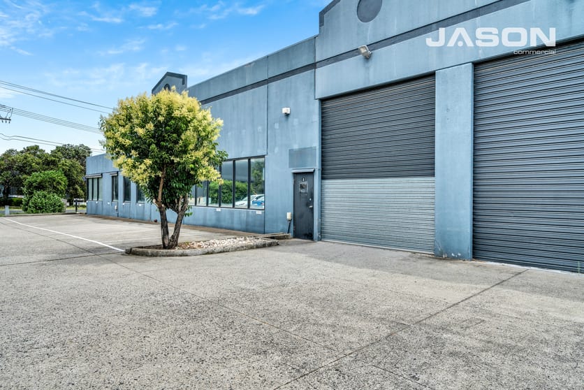 2/9 Lindaway Place Tullamarine VIC 3043 - Image 1