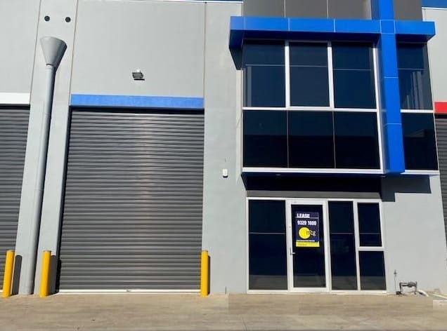 Click to view all images 2/14 Network Drive Truganina VIC 3029 - Image 1