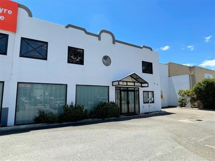 Click to view all images 2/15 Brennan Way Belmont WA 6104 - Image 2