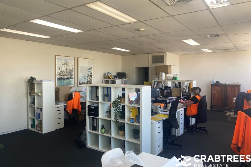 Click to view all images 3 Hume Street Huntingdale VIC 3166 - Image 3