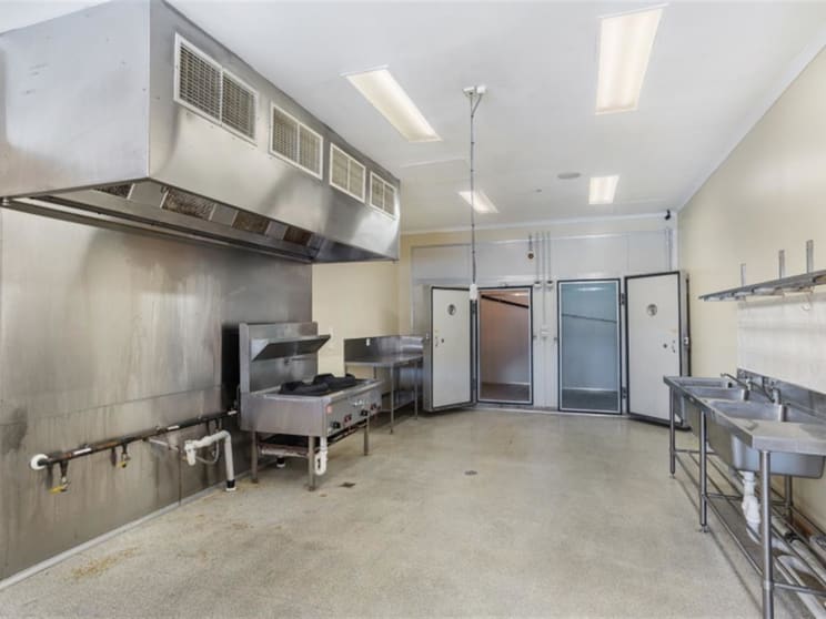 2/1 Jensen Street Manoora QLD 4870 - Image 2