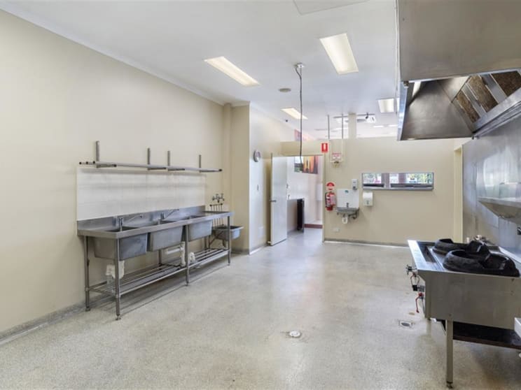 2/1 Jensen Street Manoora QLD 4870 - Image 3