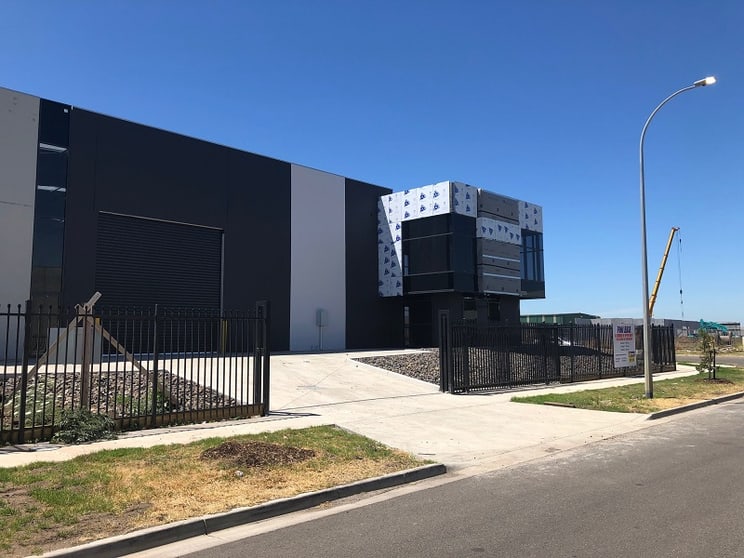 Click to view all images 90 Yale Drive Epping VIC 3076 - Image 2