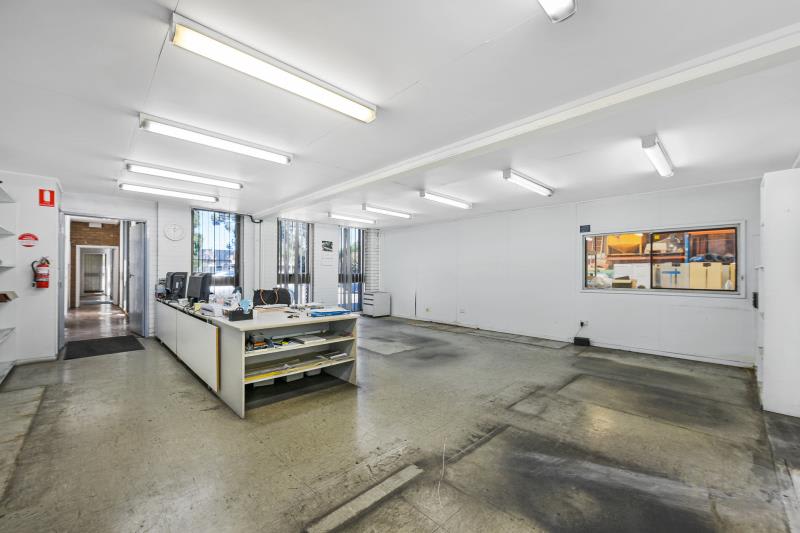 Click to view all images 16 Lanyon Street Dandenong South VIC 3175 - Image 3