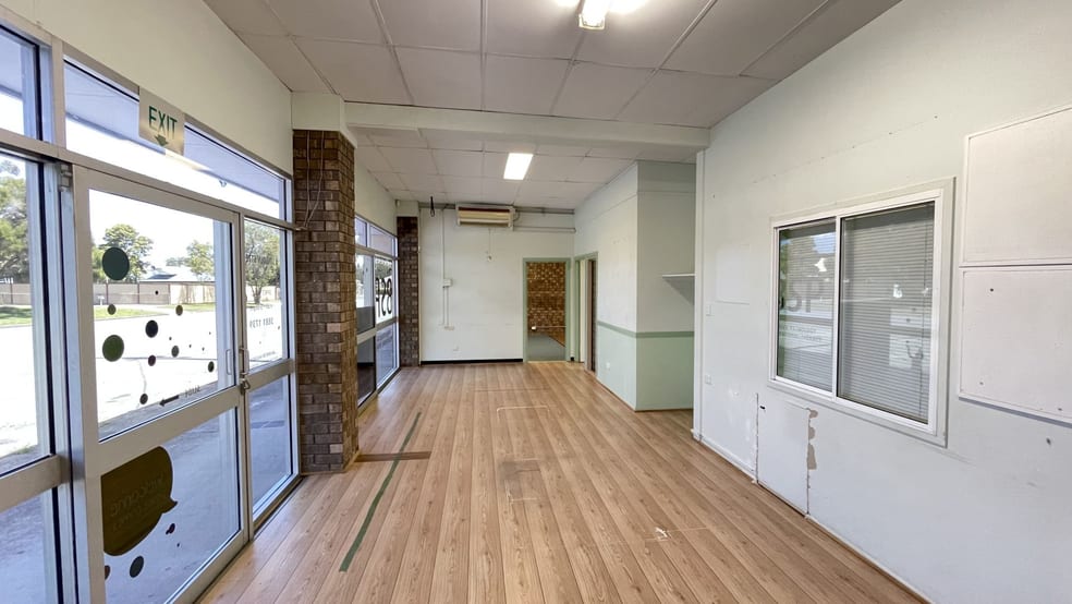 Click to view all images Strathpine QLD 4500 - Image 2
