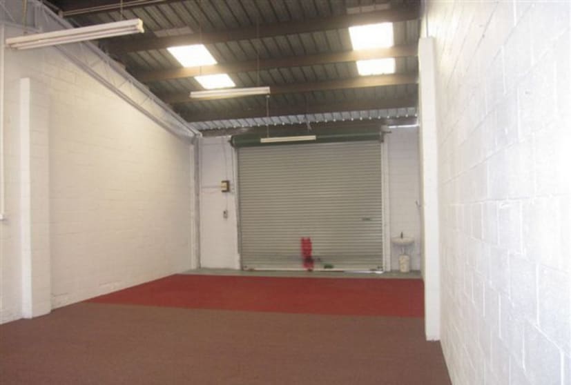 Click to view all images 3/130 Brisbane Road Labrador QLD 4215 - Image 2