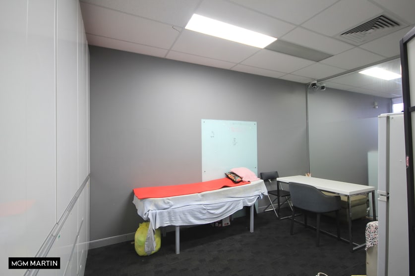 Click to view all images 335 Gardeners Road Rosebery NSW 2018 - Image 3