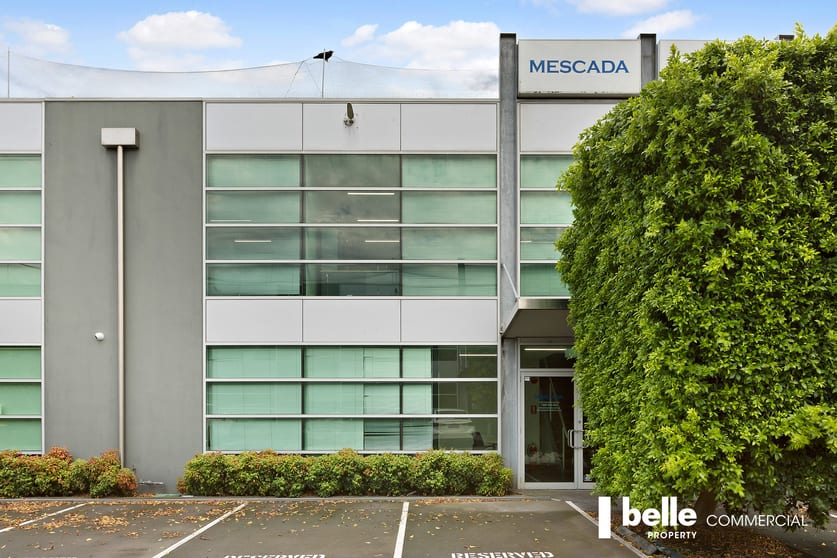 Click to view all images 4/3 Westside Avenue Port Melbourne VIC 3207 - Image 1