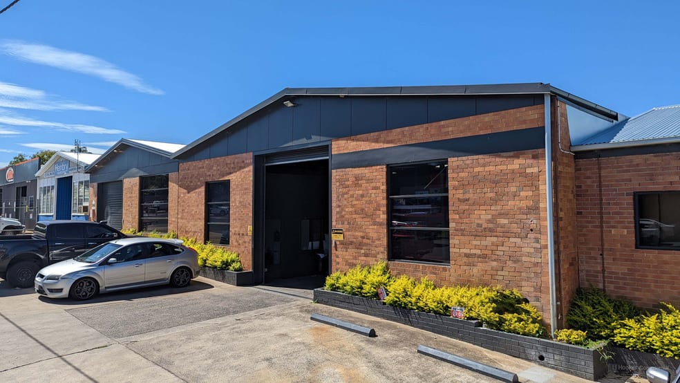 Click to view all images 10 Evelyn Street Toowoomba City QLD 4350 - Image 2