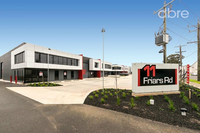 2/11 Friars Road Moorabbin VIC 3189 - Image 2
