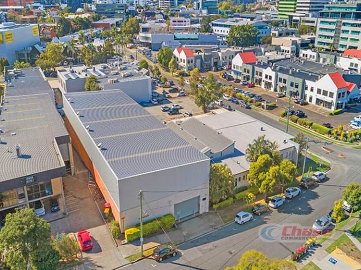 Click to view all images 2 Kilroe Street Milton QLD 4064 - Image 2