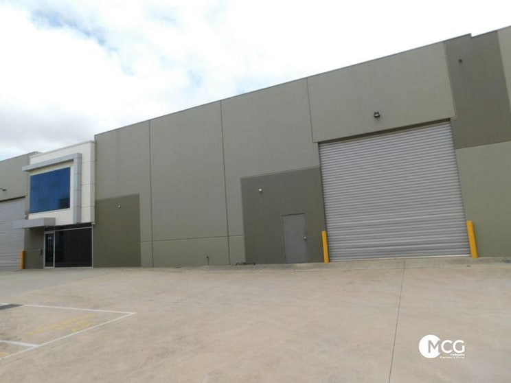 Click to view all images 2/11 Nevada Court Hoppers Crossing VIC 3029 - Image 2