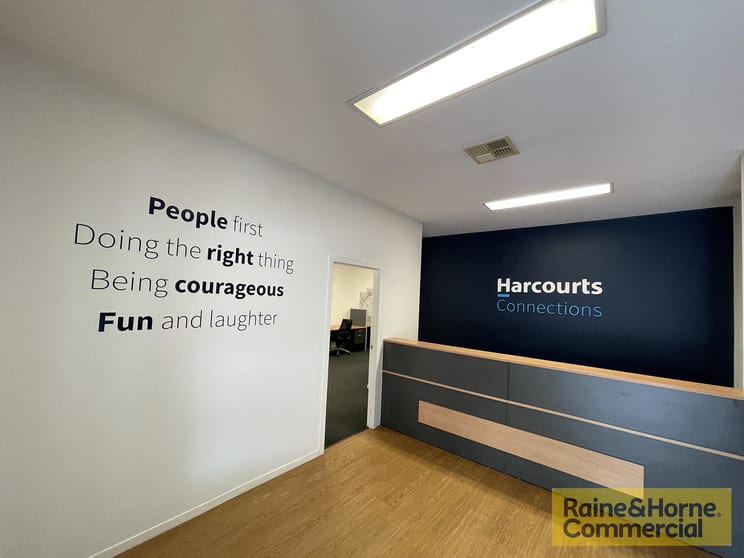 Click to view all images 1/249 Stafford Road Stafford QLD 4053 - Image 2