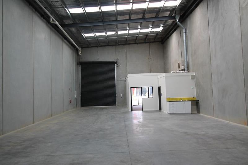 Click to view all images Unit 8/191-195 Greens Road Dandenong South VIC 3175 - Image 2