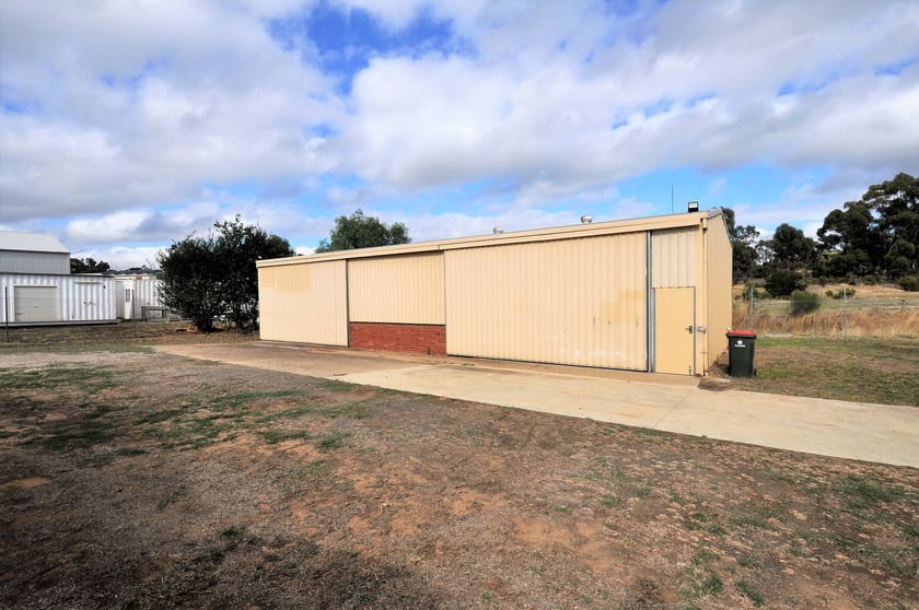 Click to view all images 231 Woodward Road Golden Square VIC 3555 - Image 1