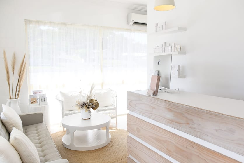 Click to view all images 1/109 West Burleigh Road Burleigh Waters QLD 4220 - Image 1