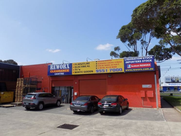 Click to view all images 355 Lower Dandenong Road Dingley Village VIC 3172 - Image 2