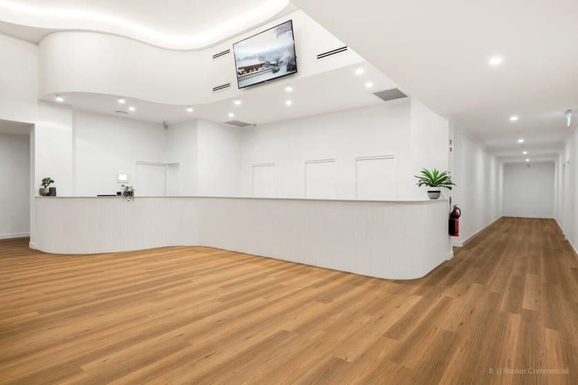 Click to view all images 8 Scott Street East Toowoomba QLD 4350 - Image 2