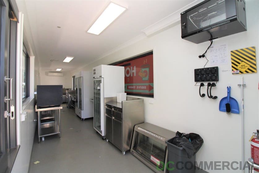 Click to view all images 2/249 James Street Toowoomba City QLD 4350 - Image 3