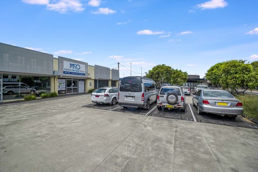 Click to view all images 3/12 Ken Tubman Drive Maitland NSW 2320 - Image 2