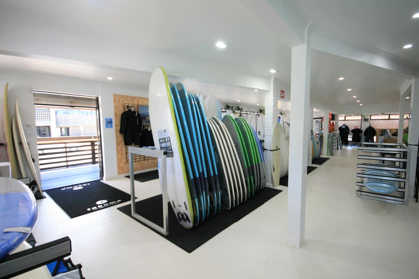 Click to view all images 1097 Gold Coast Highway Palm Beach QLD 4221 - Image 3