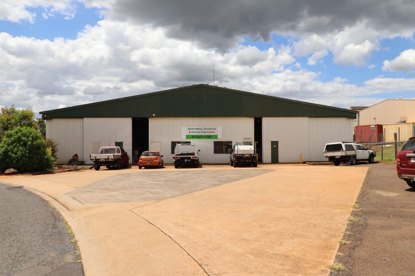 Click to view all images Shed 2/311-313 Taylor Street Wilsonton QLD 4350 - Image 1