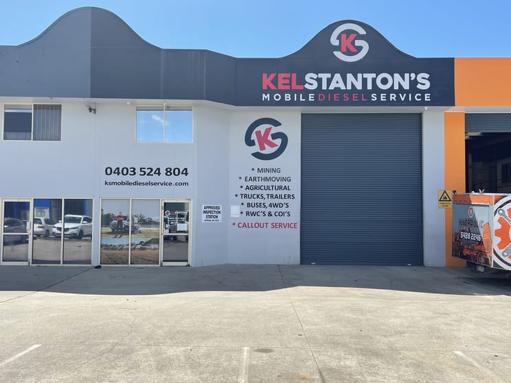 Click to view all images 2/5 Lear Jet Drive Caboolture QLD 4510 - Image 1