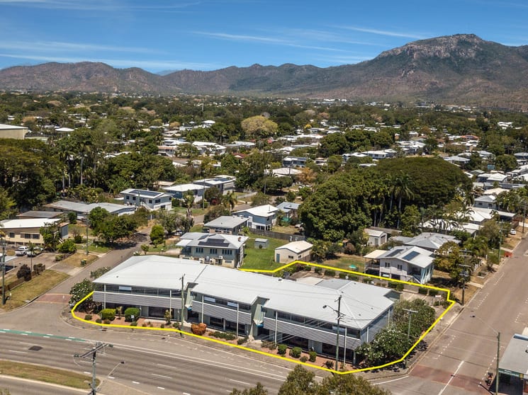 Click to view all images Suite 6, 202 Ross River Road Aitkenvale QLD 4814 - Image 1