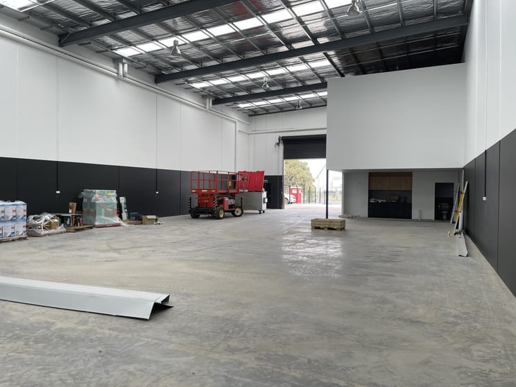 Click to view all images 32 Nexus Rd Epping VIC 3076 - Image 2