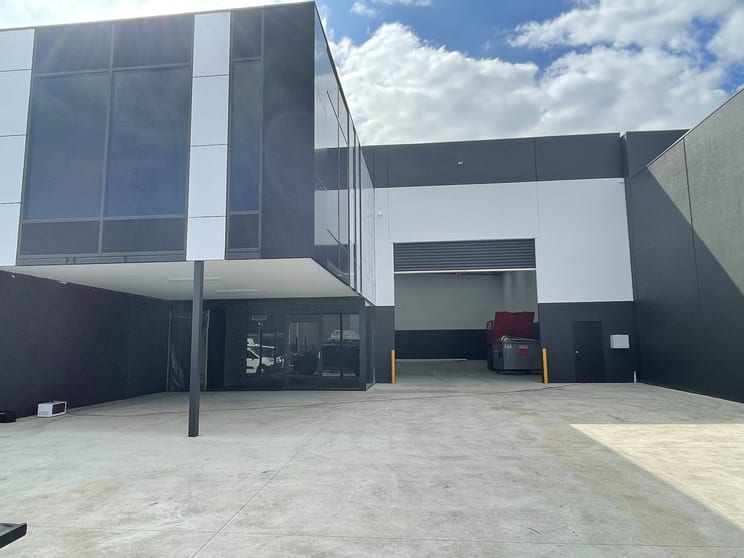 Click to view all images 32 Nexus Rd Epping VIC 3076 - Image 1