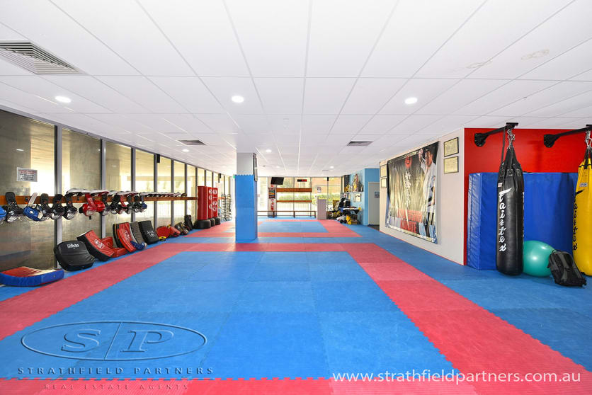 Click to view all images 6-14 Park Road Auburn NSW 2144 - Image 2