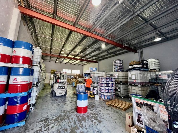 Click to view all images Unit 2/7-9 Tradelink Road Hillcrest QLD 4118 - Image 2