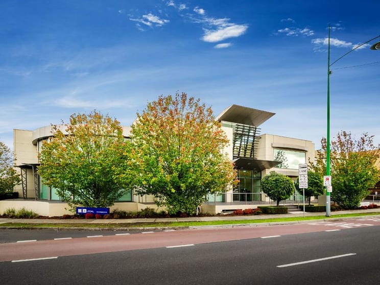 Click to view all images 5/1020 Doncaster Road Doncaster East VIC 3109 - Image 1