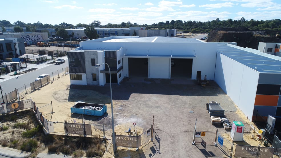 Click to view all images 1 Quartz Way Wangara WA 6065 - Image 1