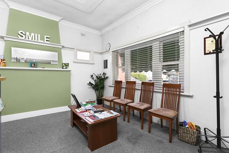 Click to view all images 248 Melville Road Pascoe Vale South VIC 3044 - Image 2