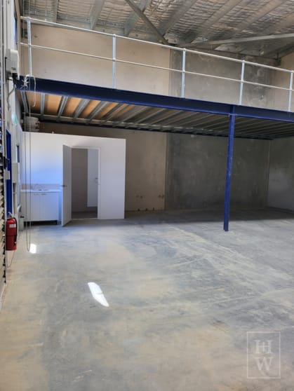 Click to view all images Unit 34/17 Old Dairy Close Moss Vale NSW 2577 - Image 3