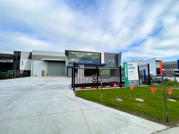 Click to view all images 94 Fox Drive Dandenong VIC 3175 - Image 3