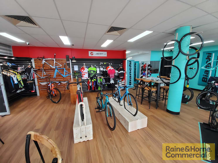 Click to view all images 4/187-197 Days Road Grange QLD 4051 - Image 2