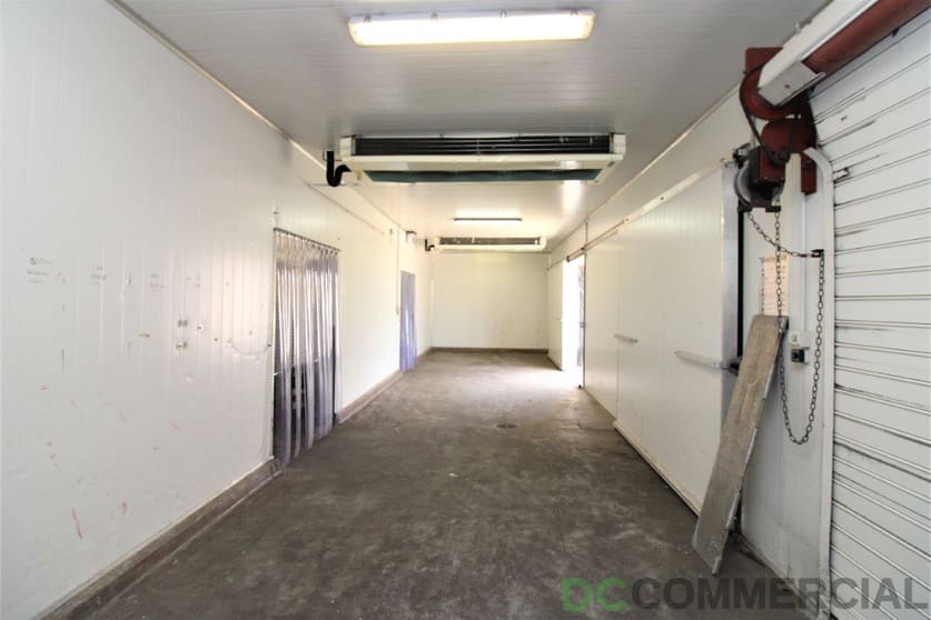 Click to view all images 13-17 Spencer Street Harristown QLD 4350 - Image 3