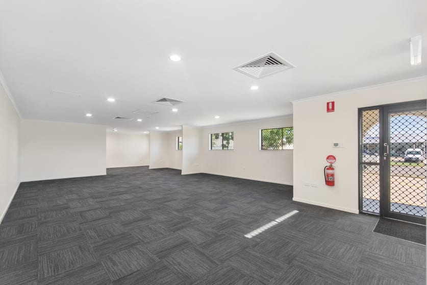 Click to view all images Unit 1, 54 Keane Street Currajong QLD 4812 - Image 3