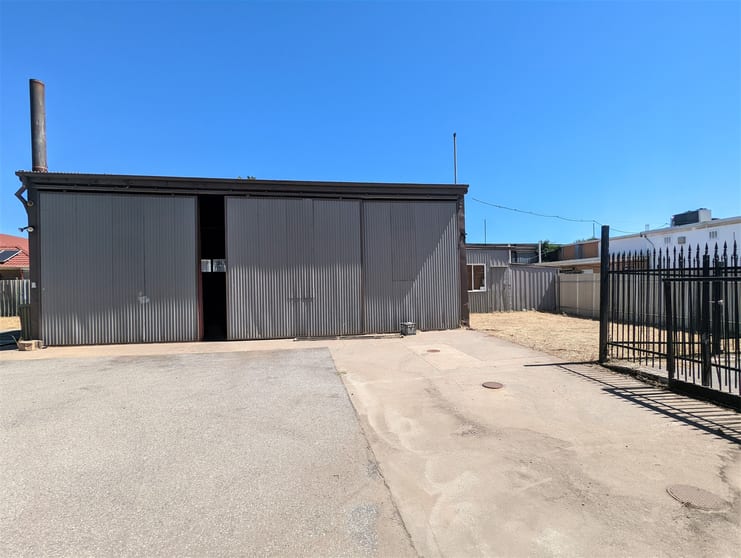 Click to view all images 891 - 895, Unit 4 Main North Road Pooraka SA 5095 - Image 2