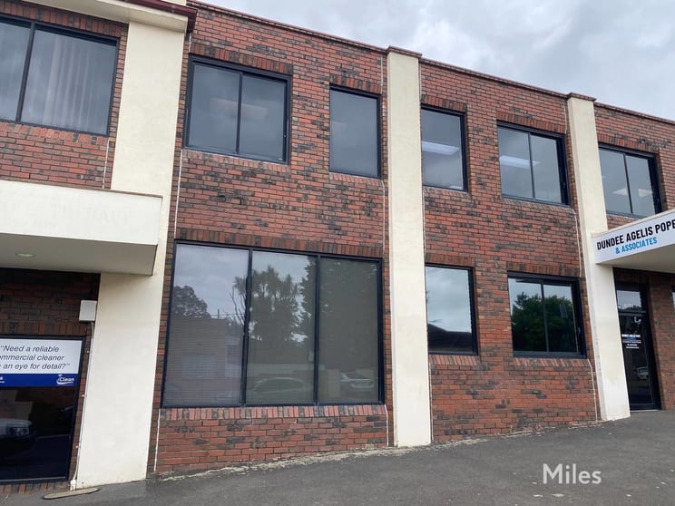 Click to view all images 2A/234 Lower Heidelberg Road Ivanhoe East VIC 3079 - Image 2