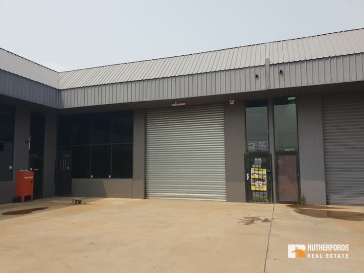 Click to view all images 3/40 Barrie Road Tullamarine VIC 3043 - Image 1