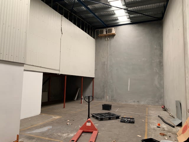 Click to view all images 11/9 Meadow Way Banksmeadow NSW 2019 - Image 2